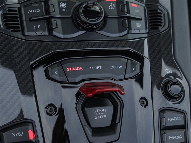 2017 Lamborghini Aventador LP 750-4 SV Roadster - Photo 20 - Bonita Springs, FL 34134