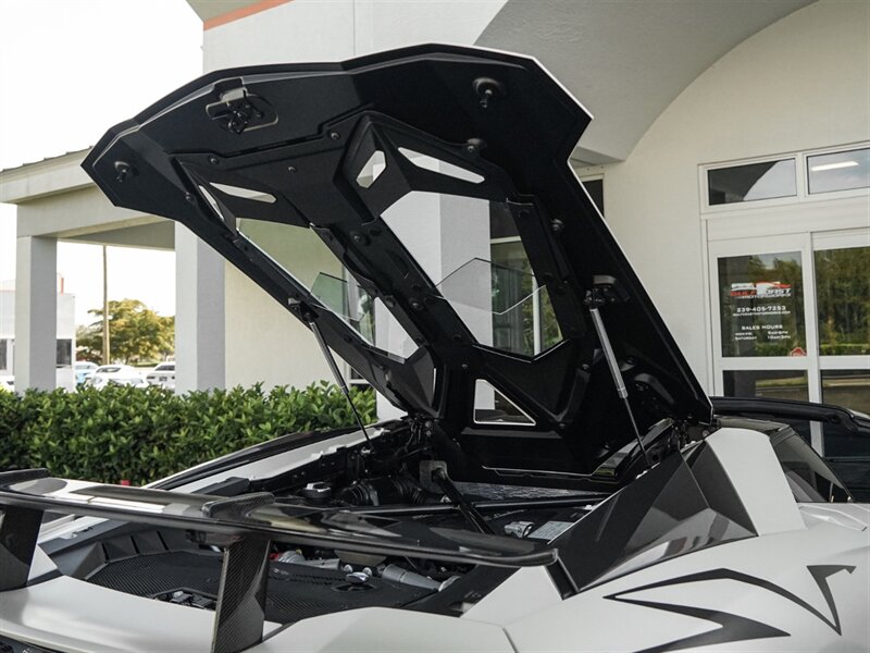 2017 Lamborghini Aventador LP 750-4 SV Roadster - Photo 44 - Bonita Springs, FL 34134