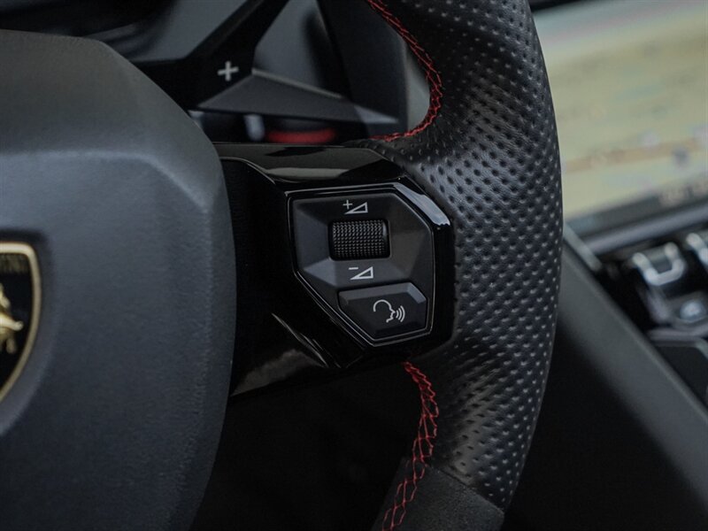 2017 Lamborghini Aventador LP 750-4 SV Roadster - Photo 31 - Bonita Springs, FL 34134