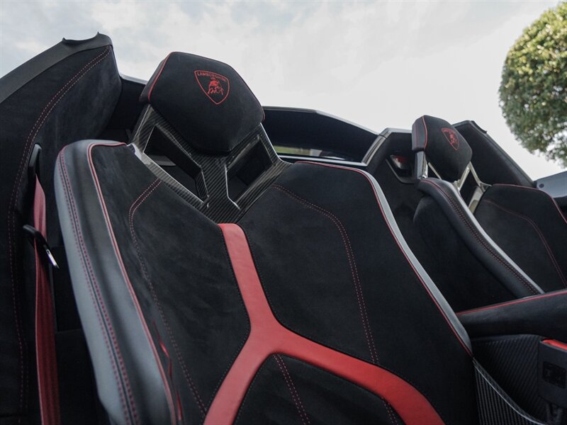 2017 Lamborghini Aventador LP 750-4 SV Roadster - Photo 33 - Bonita Springs, FL 34134