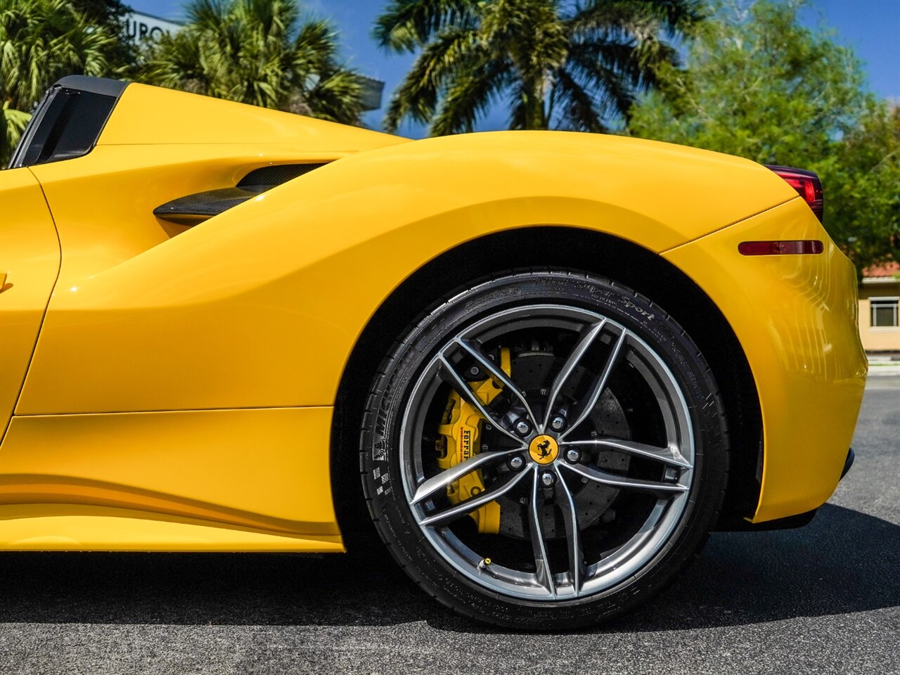 2018 Ferrari 488 Spider   - Photo 33 - Bonita Springs, FL 34134