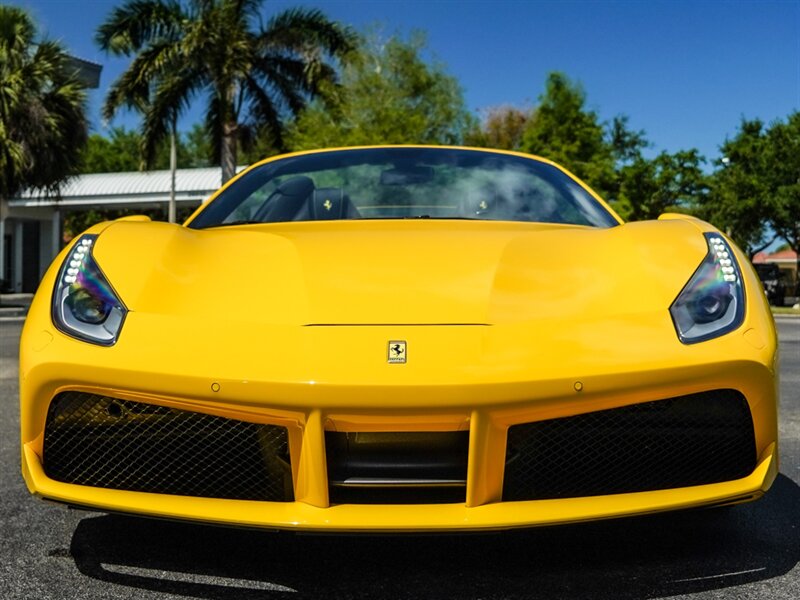 2018 Ferrari 488 Spider   - Photo 4 - Bonita Springs, FL 34134