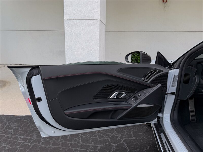 2023 Audi R8 5.2 quattro V10 performan - Photo 25 - Bonita Springs, FL 34134