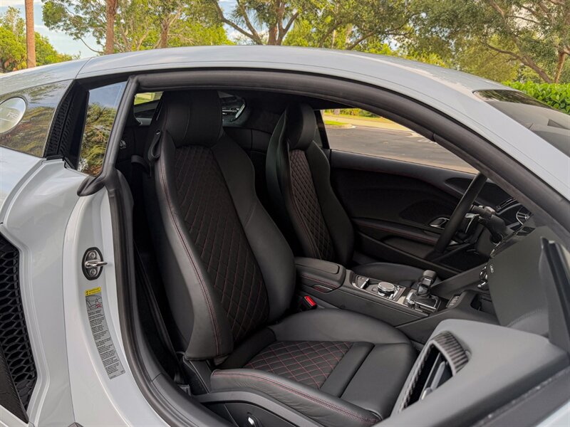 2023 Audi R8 5.2 quattro V10 performan - Photo 32 - Bonita Springs, FL 34134