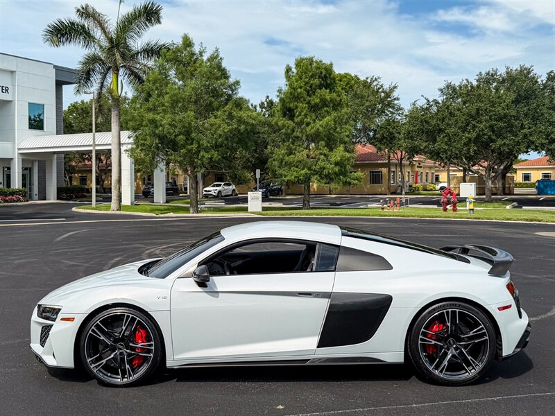 2023 Audi R8 5.2 quattro V10 performan - Photo 43 - Bonita Springs, FL 34134