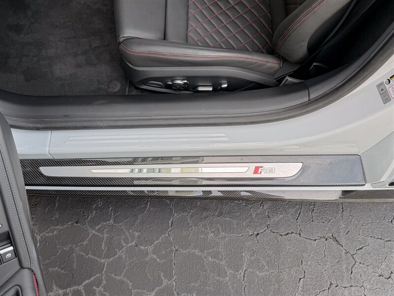 2023 Audi R8 5.2 quattro V10 performan - Photo 27 - Bonita Springs, FL 34134