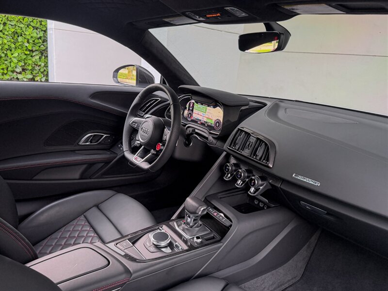 2023 Audi R8 5.2 quattro V10 performan - Photo 36 - Bonita Springs, FL 34134