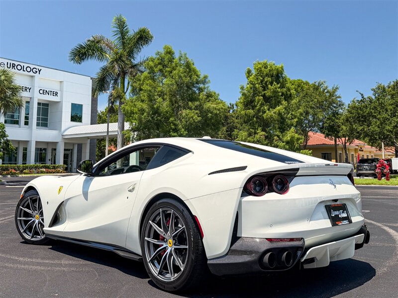 2019 Ferrari 812 Superfast   - Photo 43 - Bonita Springs, FL 34134