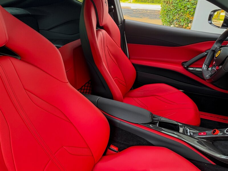 2019 Ferrari 812 Superfast   - Photo 28 - Bonita Springs, FL 34134