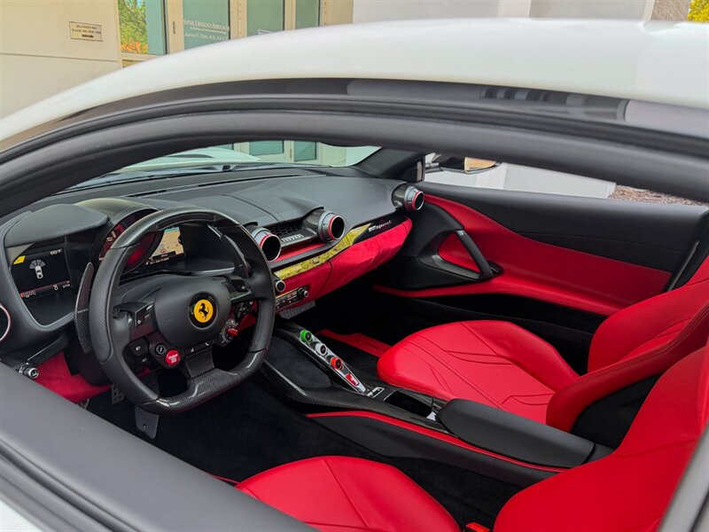 2019 Ferrari 812 Superfast   - Photo 2 - Bonita Springs, FL 34134