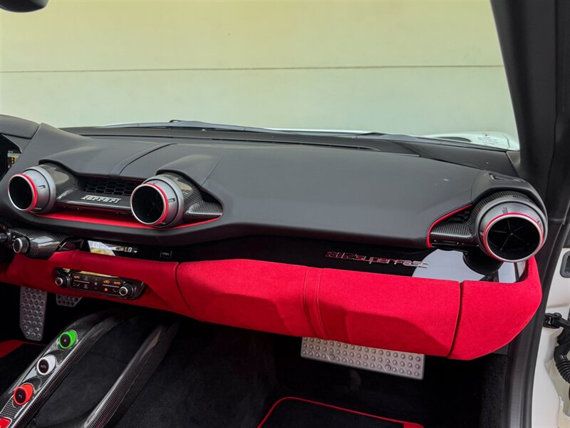 2019 Ferrari 812 Superfast   - Photo 30 - Bonita Springs, FL 34134