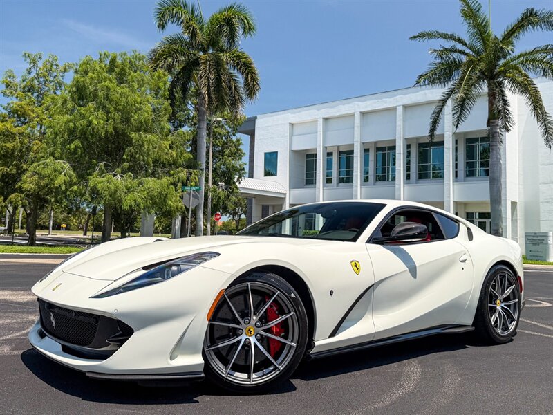 2019 Ferrari 812 Superfast   - Photo 10 - Bonita Springs, FL 34134