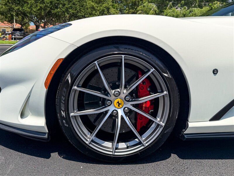2019 Ferrari 812 Superfast   - Photo 40 - Bonita Springs, FL 34134