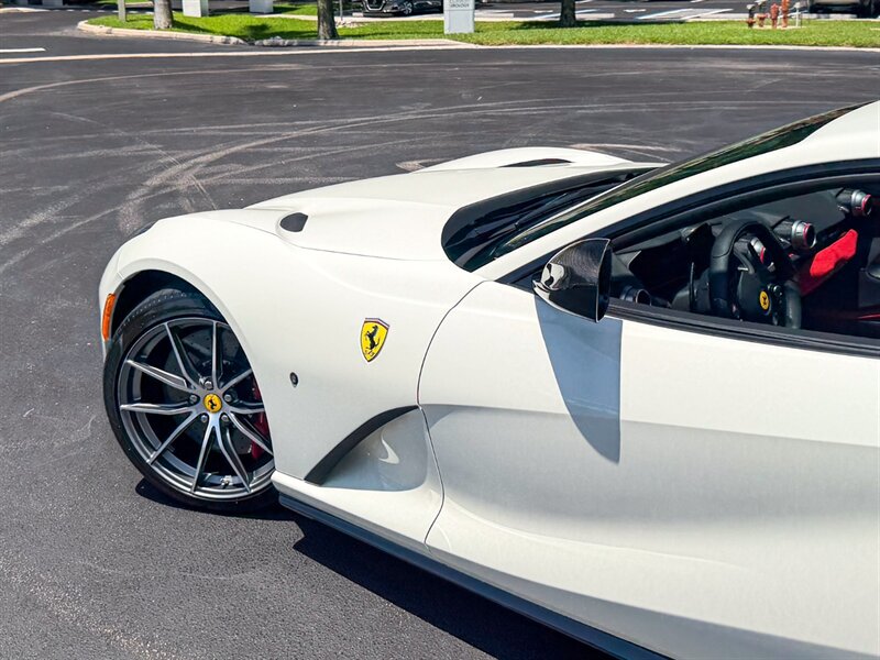 2019 Ferrari 812 Superfast   - Photo 45 - Bonita Springs, FL 34134
