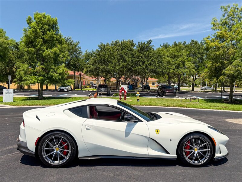 2019 Ferrari 812 Superfast   - Photo 59 - Bonita Springs, FL 34134
