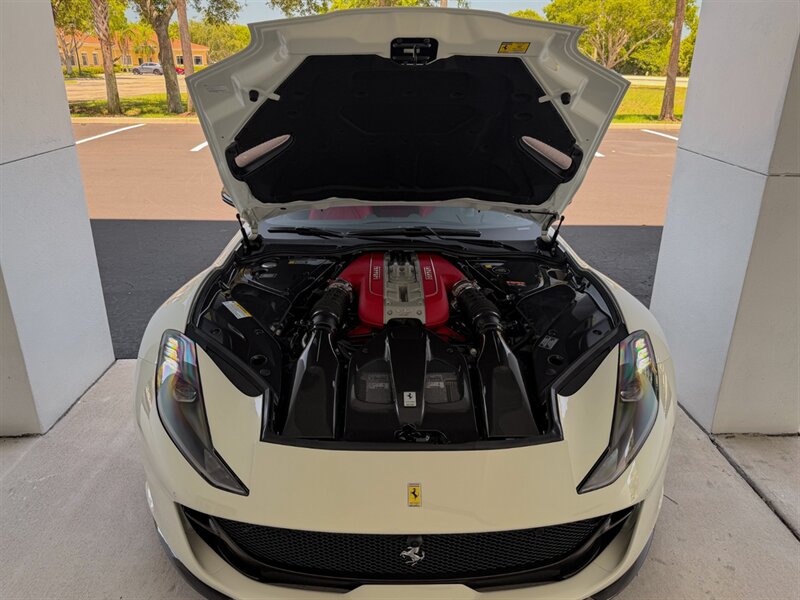 2019 Ferrari 812 Superfast   - Photo 35 - Bonita Springs, FL 34134