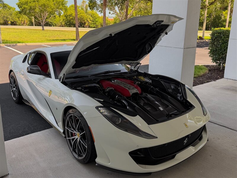 2019 Ferrari 812 Superfast   - Photo 37 - Bonita Springs, FL 34134