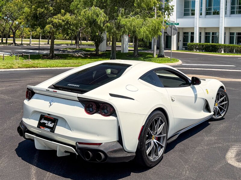 2019 Ferrari 812 Superfast   - Photo 58 - Bonita Springs, FL 34134