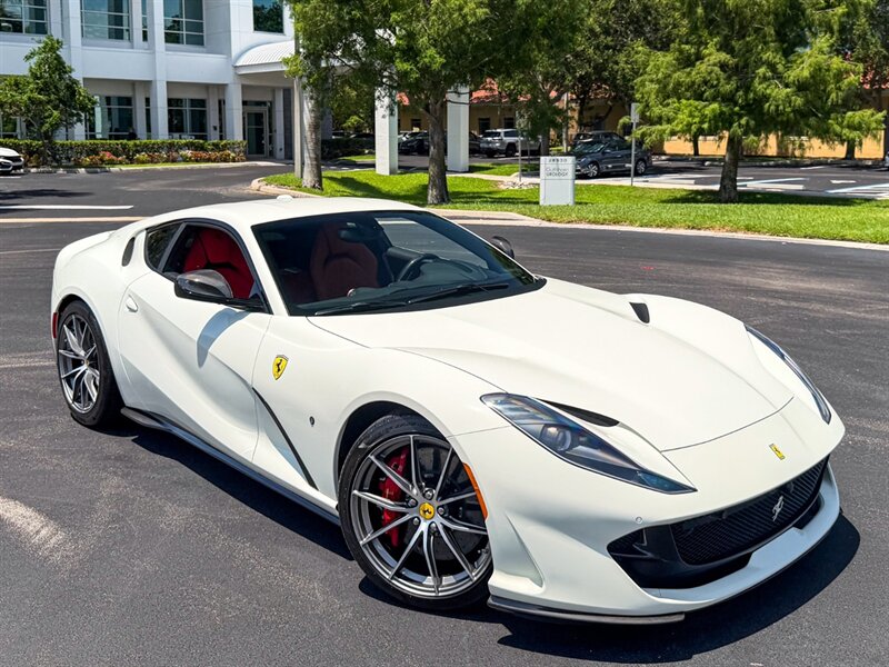2019 Ferrari 812 Superfast   - Photo 62 - Bonita Springs, FL 34134