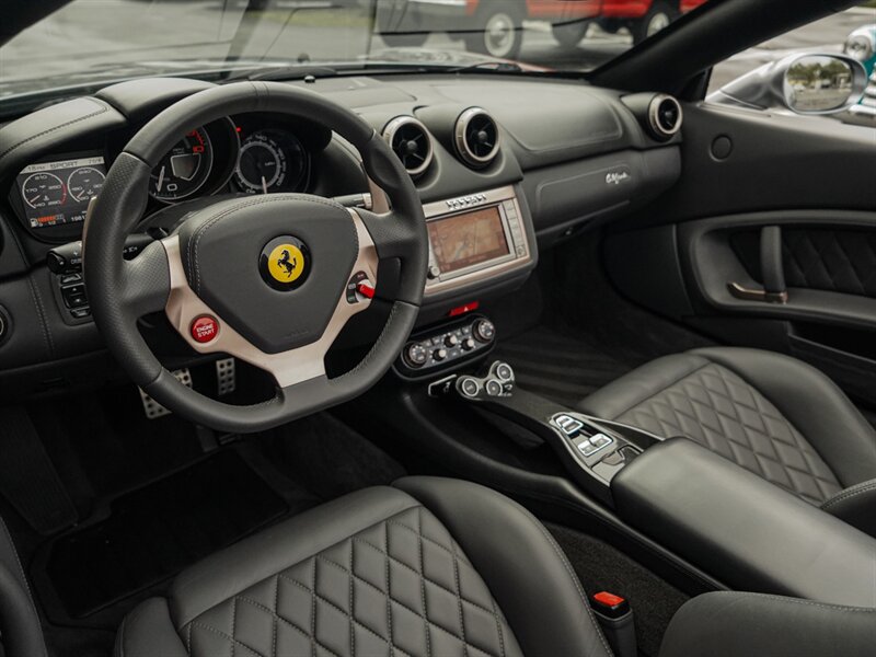 2014 Ferrari California   - Photo 2 - Bonita Springs, FL 34134