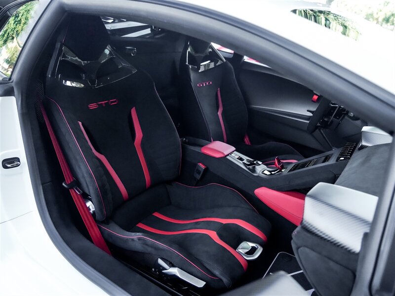 2021 Lamborghini Huracan STO - Photo 26 - Bonita Springs, FL 34134