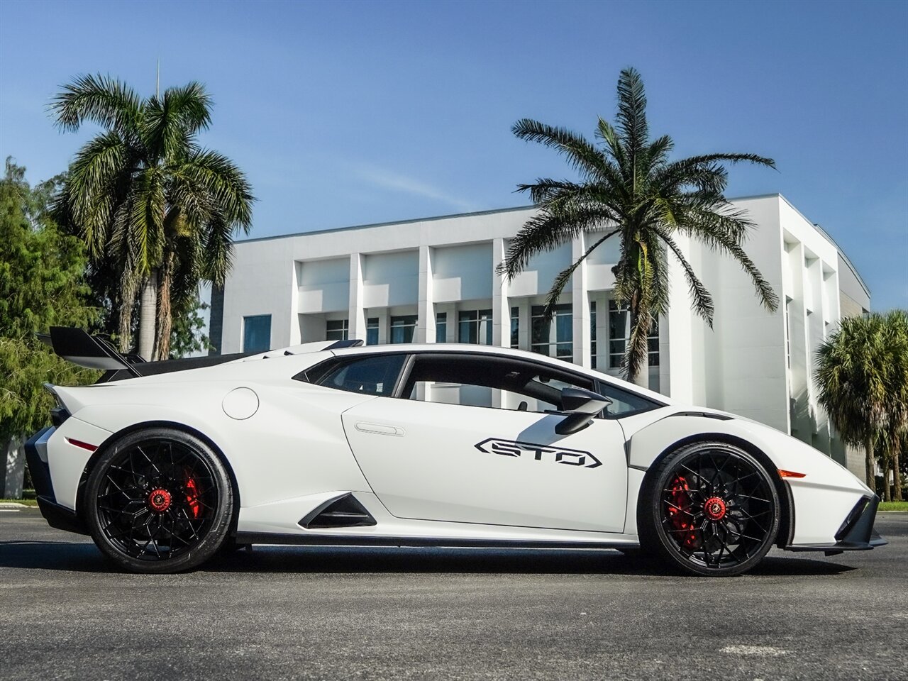 2021 Lamborghini Huracan STO   - Photo 43 - Bonita Springs, FL 34134