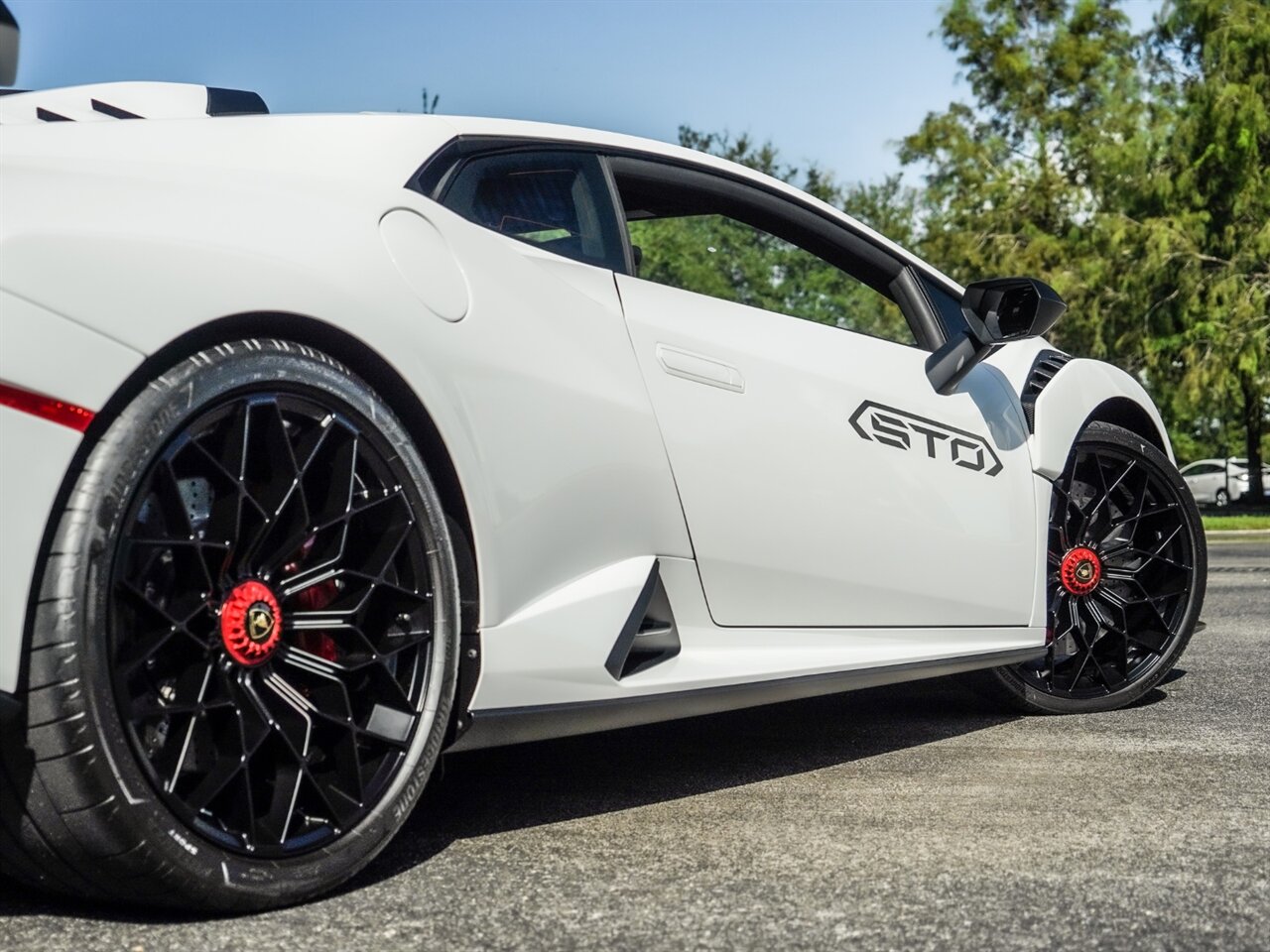 2021 Lamborghini Huracan STO   - Photo 40 - Bonita Springs, FL 34134