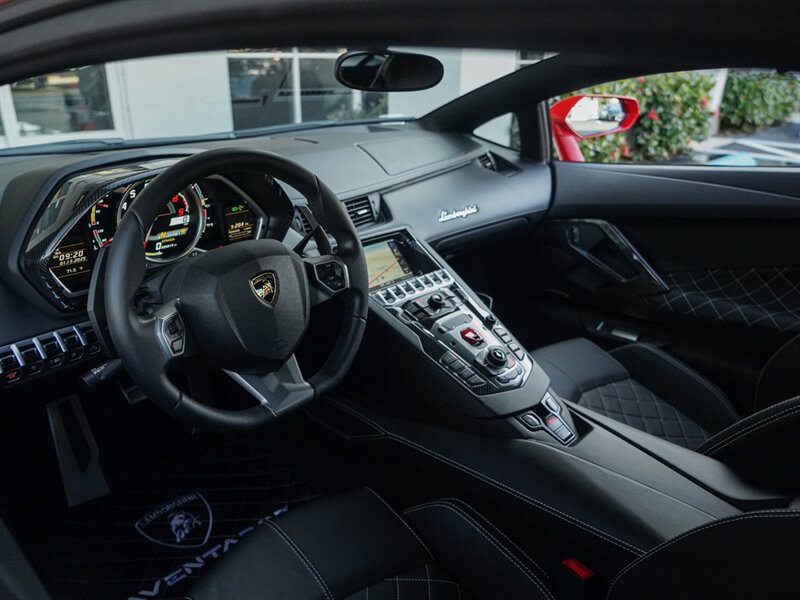 2015 Lamborghini Aventador LP 700-4   - Photo 2 - Bonita Springs, FL 34134