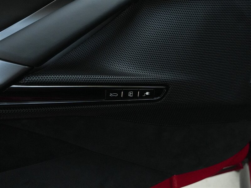 2022 Ferrari SF90 Stradale - Photo 24 - Bonita Springs, FL 34134