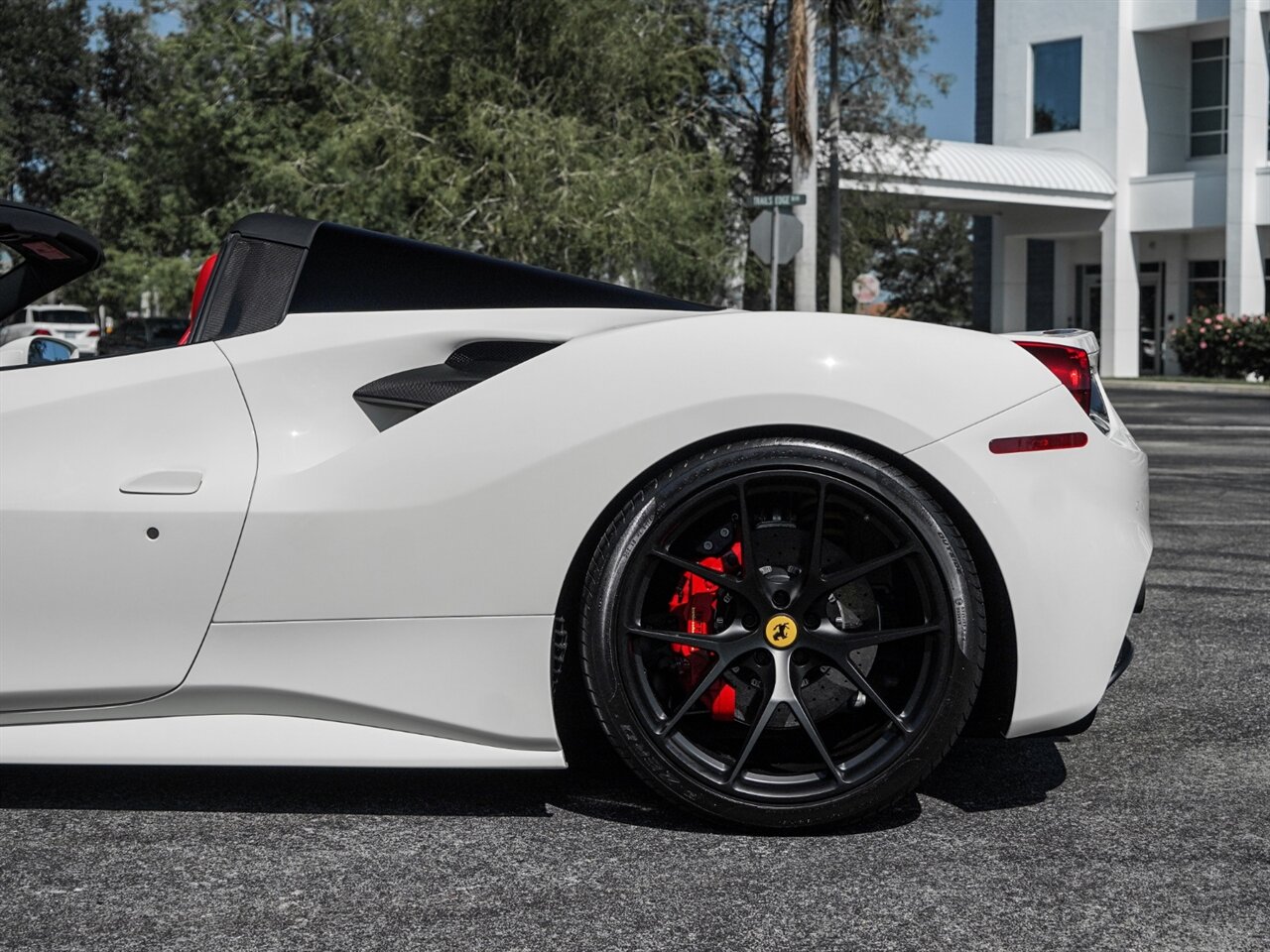 2019 Ferrari 488 Spider   - Photo 48 - Bonita Springs, FL 34134