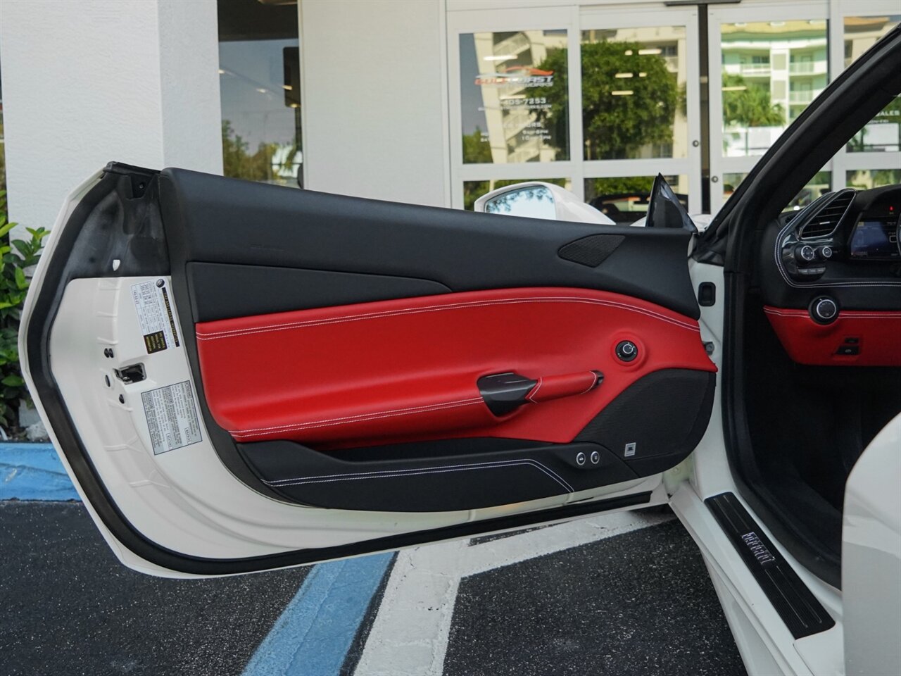 2019 Ferrari 488 Spider   - Photo 25 - Bonita Springs, FL 34134