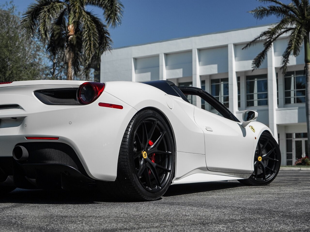 2019 Ferrari 488 Spider   - Photo 68 - Bonita Springs, FL 34134