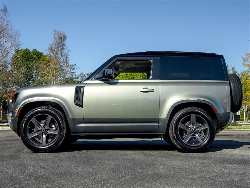 2022 Land Rover Defender 90 S - Photo 35 - Bonita Springs, FL 34134