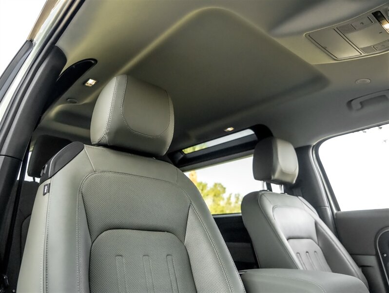 2022 Land Rover Defender 90 S - Photo 31 - Bonita Springs, FL 34134