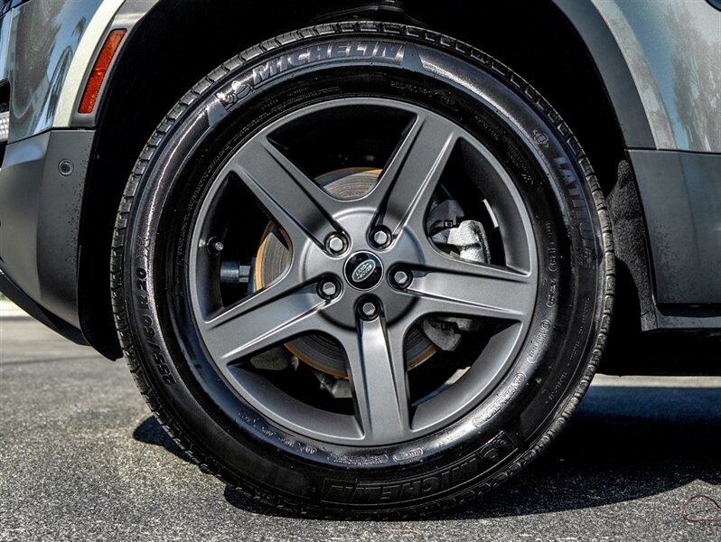 2022 Land Rover Defender 90 S - Photo 37 - Bonita Springs, FL 34134