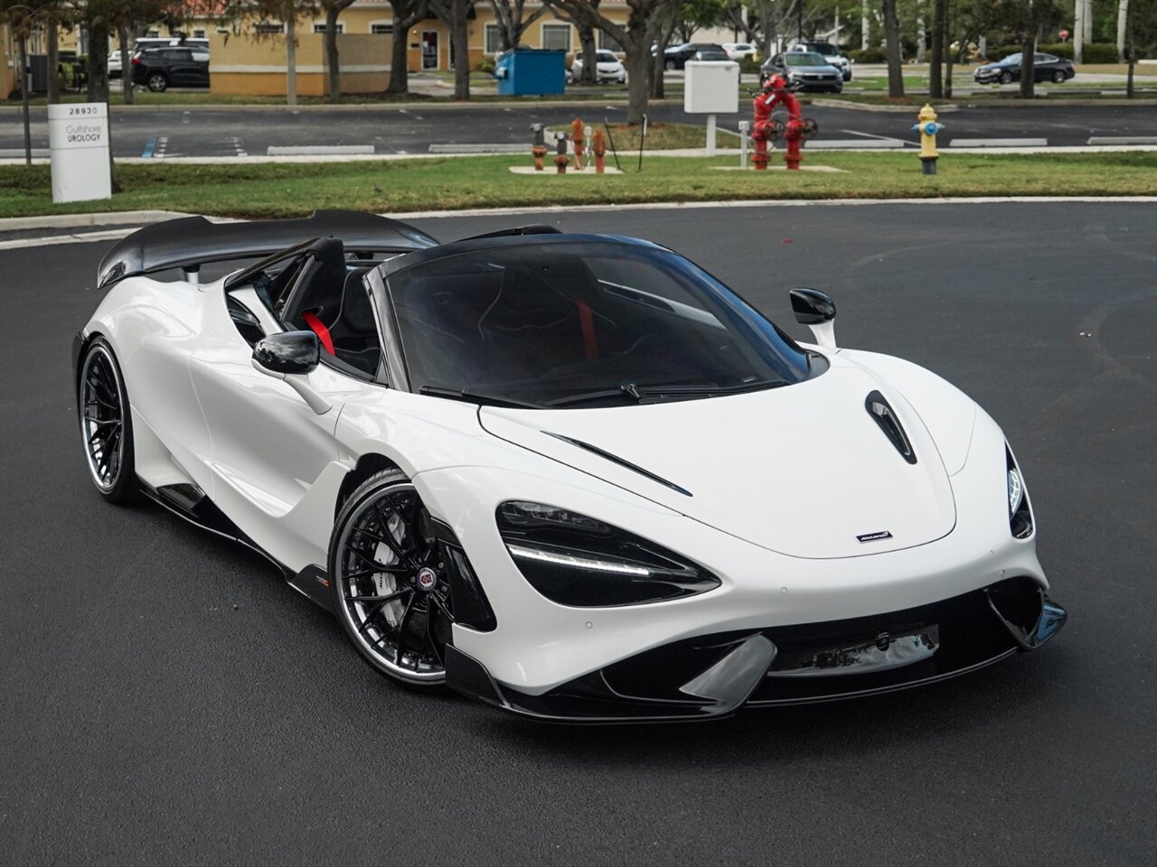 2022 McLaren 765LT Spider   - Photo 63 - Bonita Springs, FL 34134