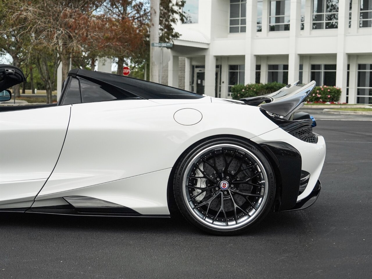 2022 McLaren 765LT Spider   - Photo 39 - Bonita Springs, FL 34134