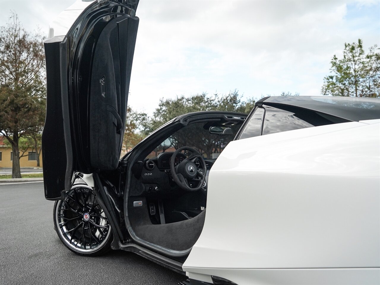 2022 McLaren 765LT Spider   - Photo 42 - Bonita Springs, FL 34134