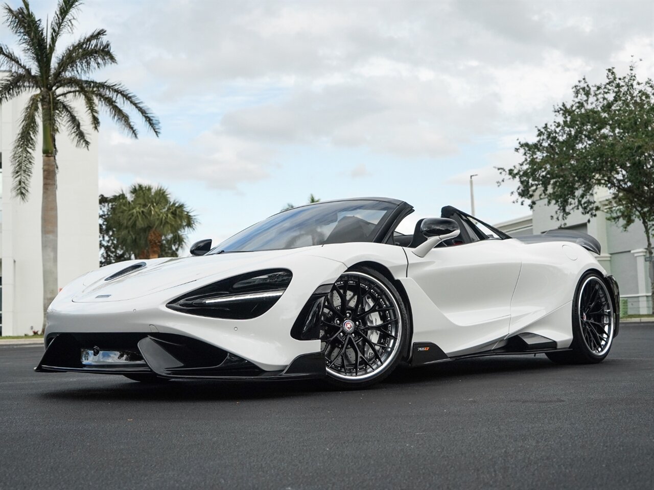 2022 McLaren 765LT Spider   - Photo 13 - Bonita Springs, FL 34134