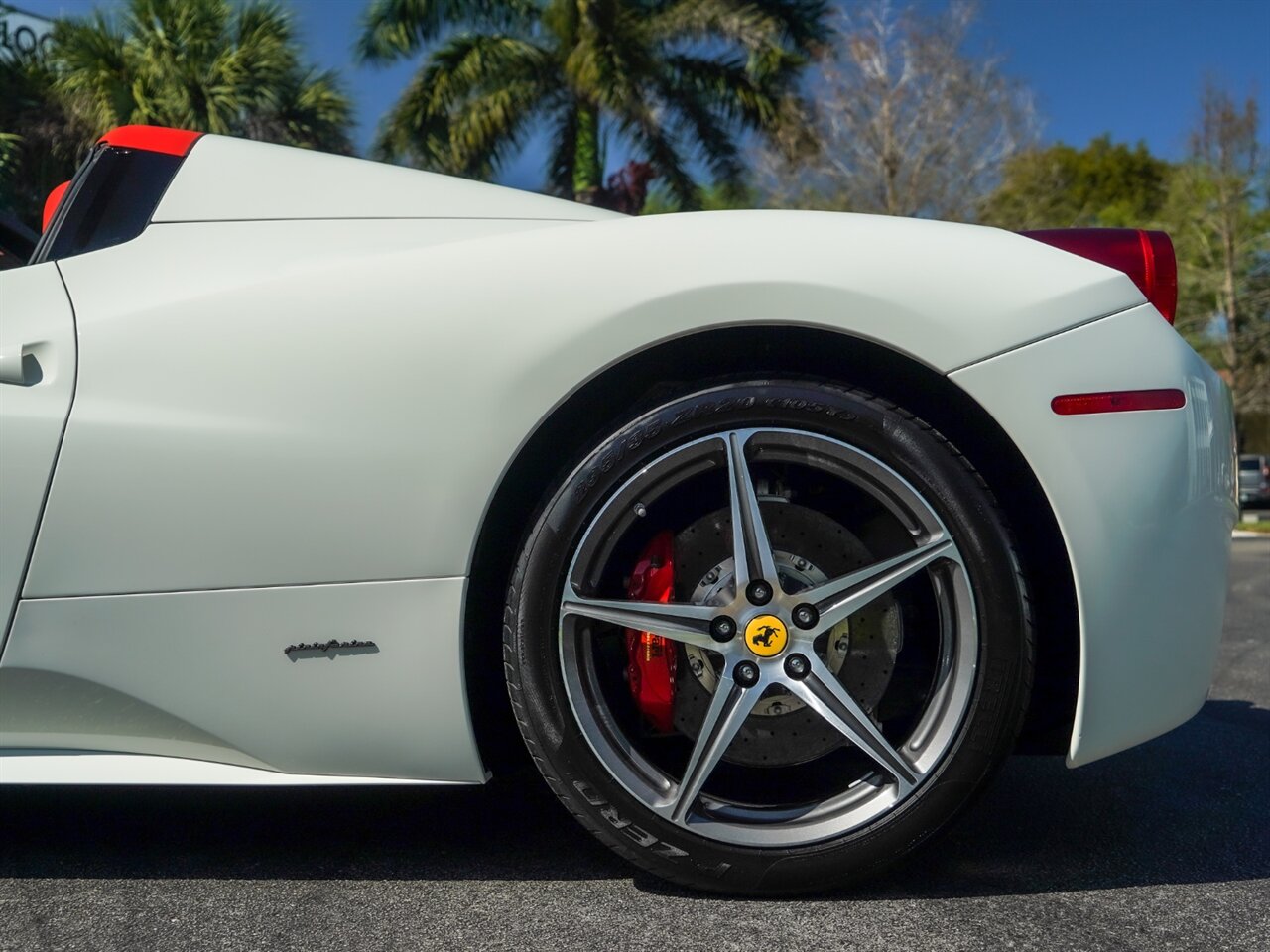 2014 Ferrari 458 Spider   - Photo 32 - Bonita Springs, FL 34134