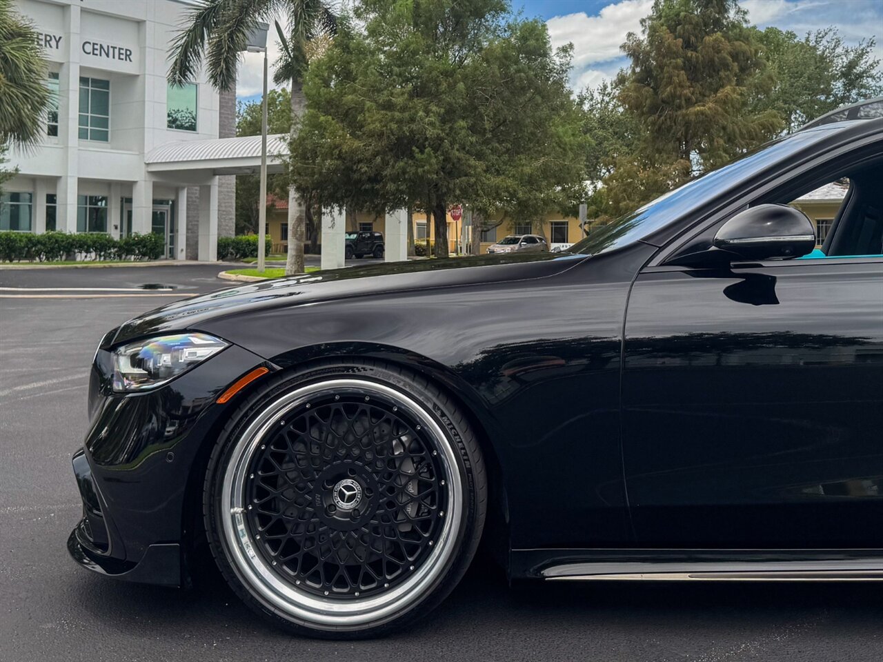 2024 Mercedes Benz S 580 photo 45