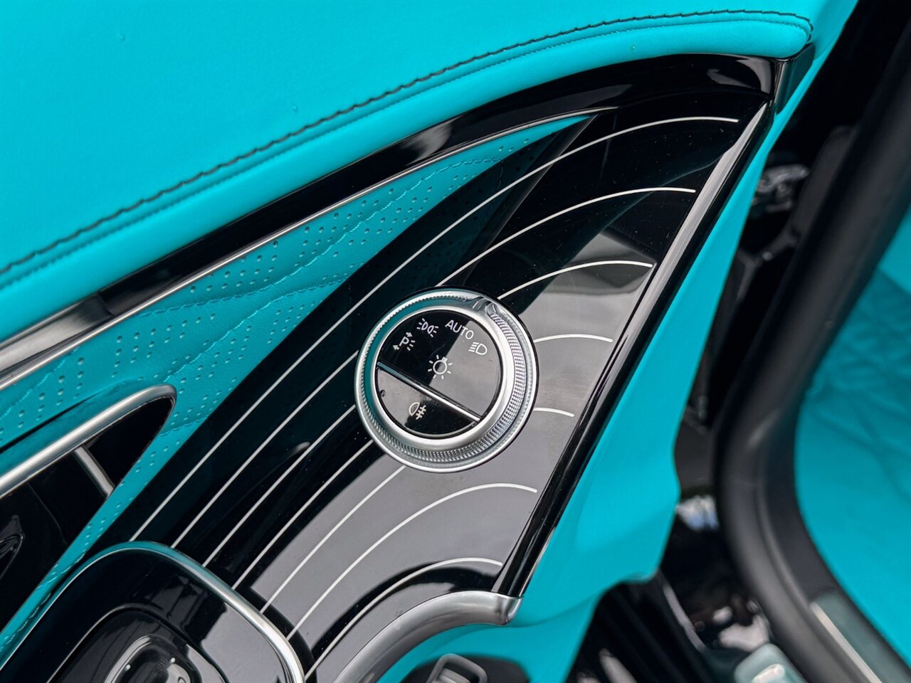 2024 Mercedes Benz S 580 photo 24