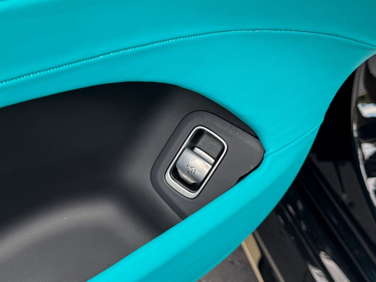 2024 Mercedes Benz S 580 photo 25