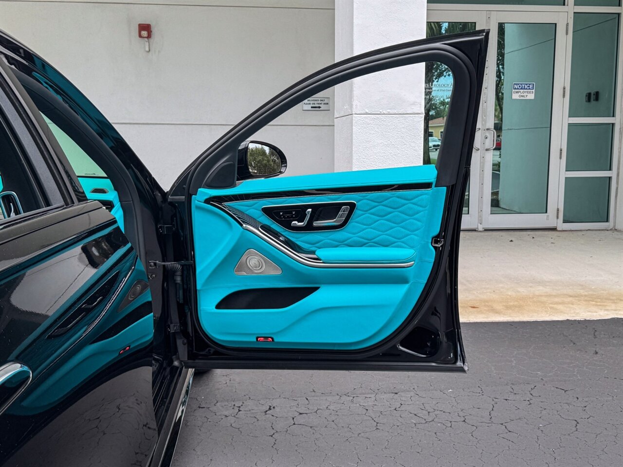 2024 Mercedes Benz S 580 photo 40