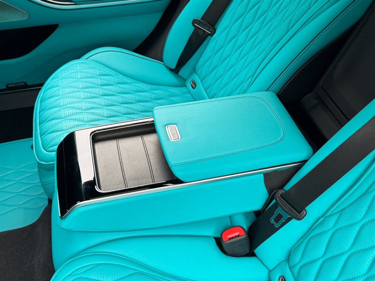 2024 Mercedes Benz S 580 photo 28