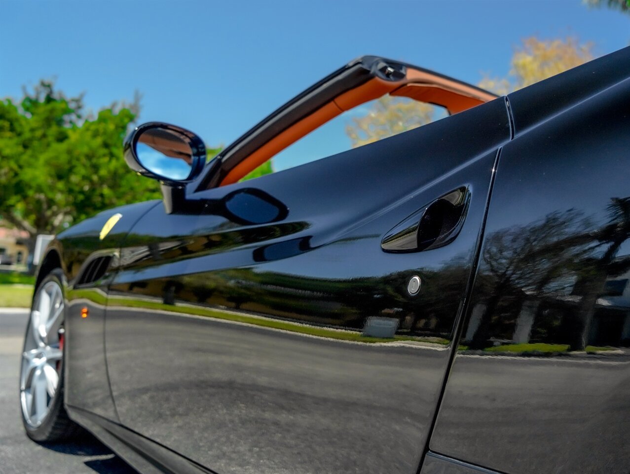 2010 Ferrari California   - Photo 38 - Bonita Springs, FL 34134