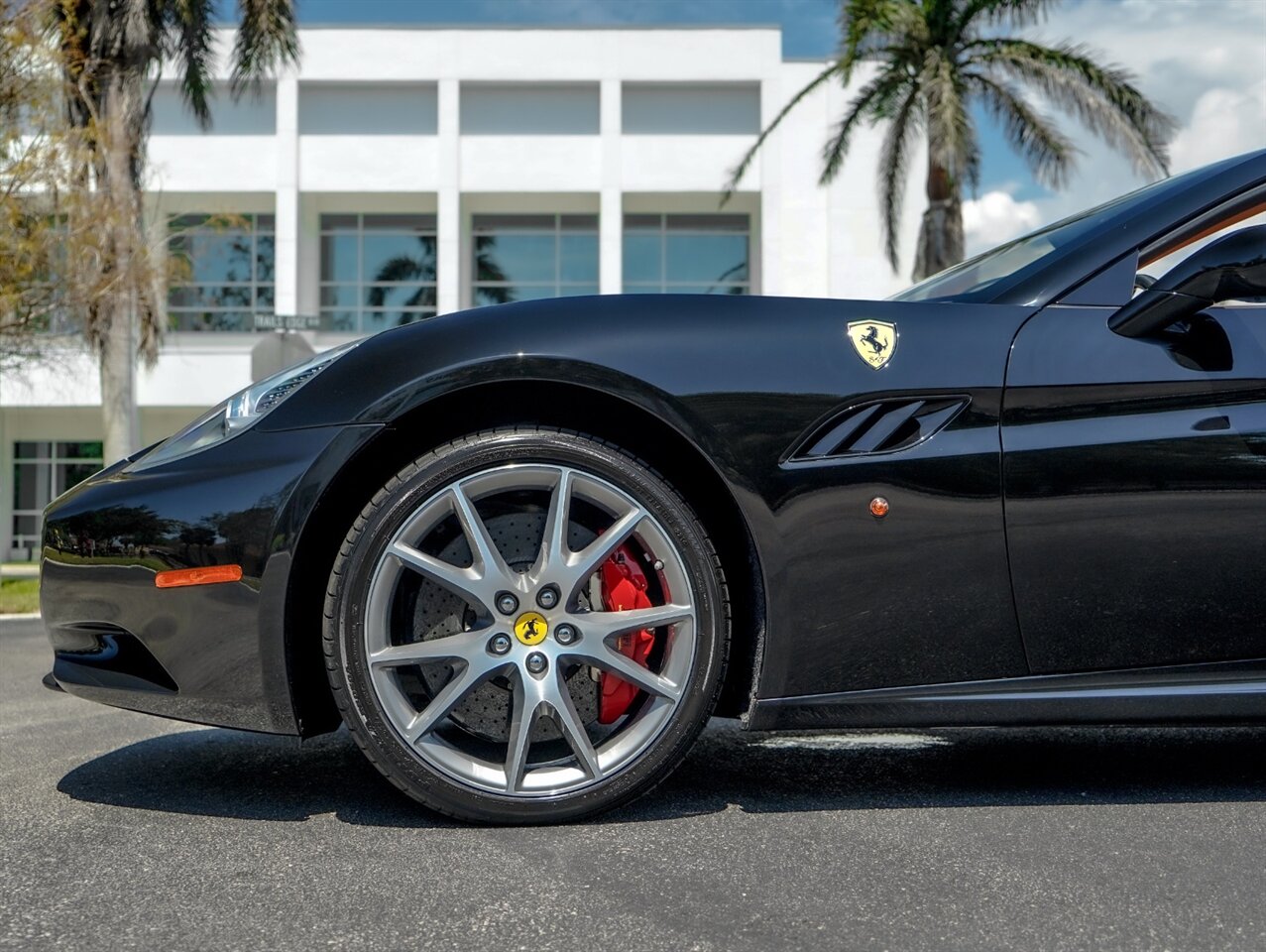 2010 Ferrari California   - Photo 35 - Bonita Springs, FL 34134