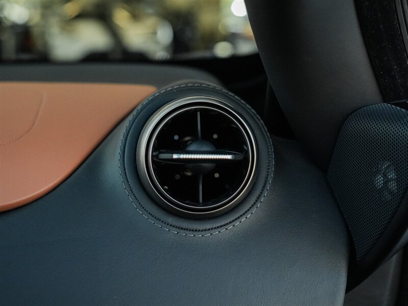 2018 McLaren 720S Luxury - Photo 34 - Bonita Springs, FL 34134