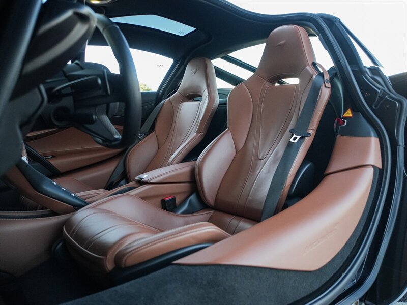 2018 McLaren 720S Luxury - Photo 24 - Bonita Springs, FL 34134