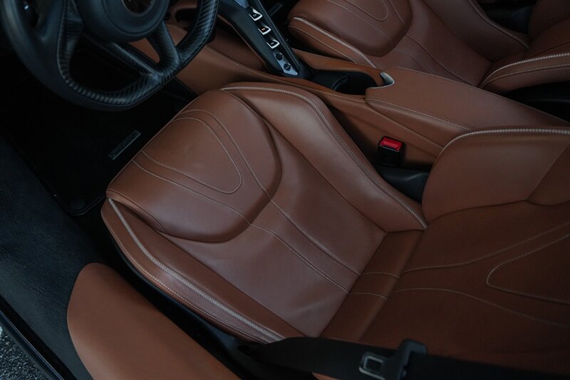 2018 McLaren 720S Luxury - Photo 26 - Bonita Springs, FL 34134